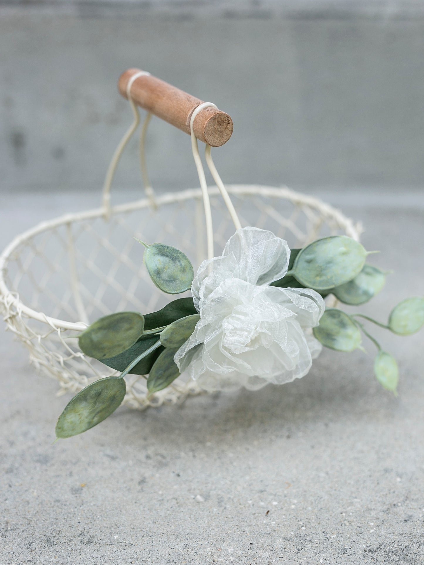 Amber Flower Girl Wire Basket