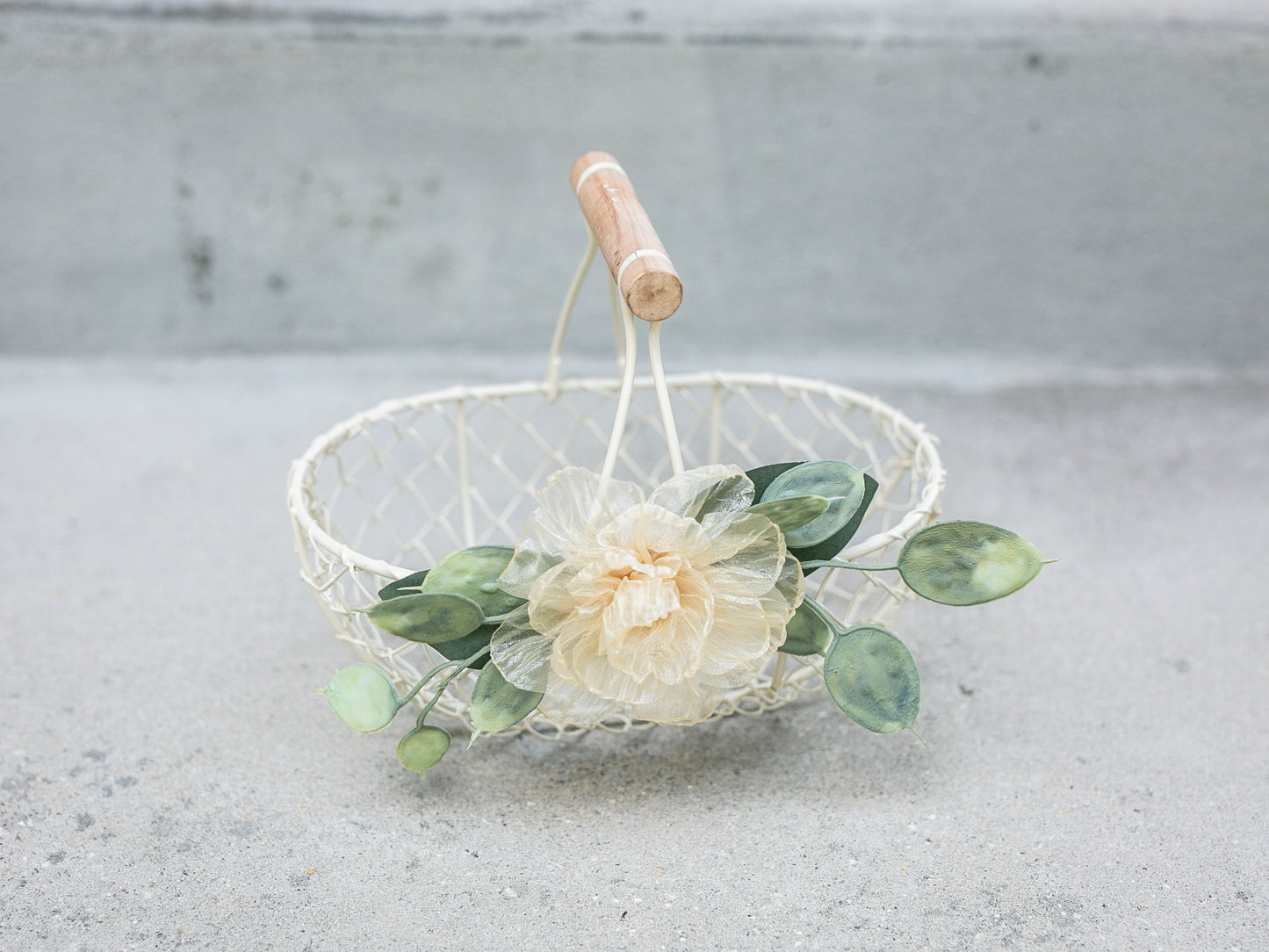 Amber Flower Girl Wire Basket