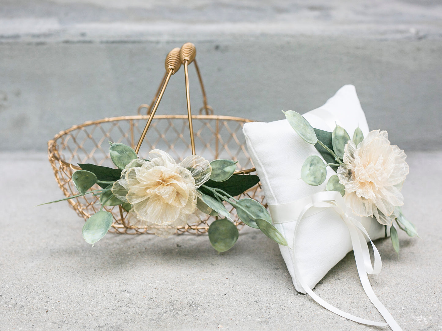 Amber Flower Girl Wire Basket