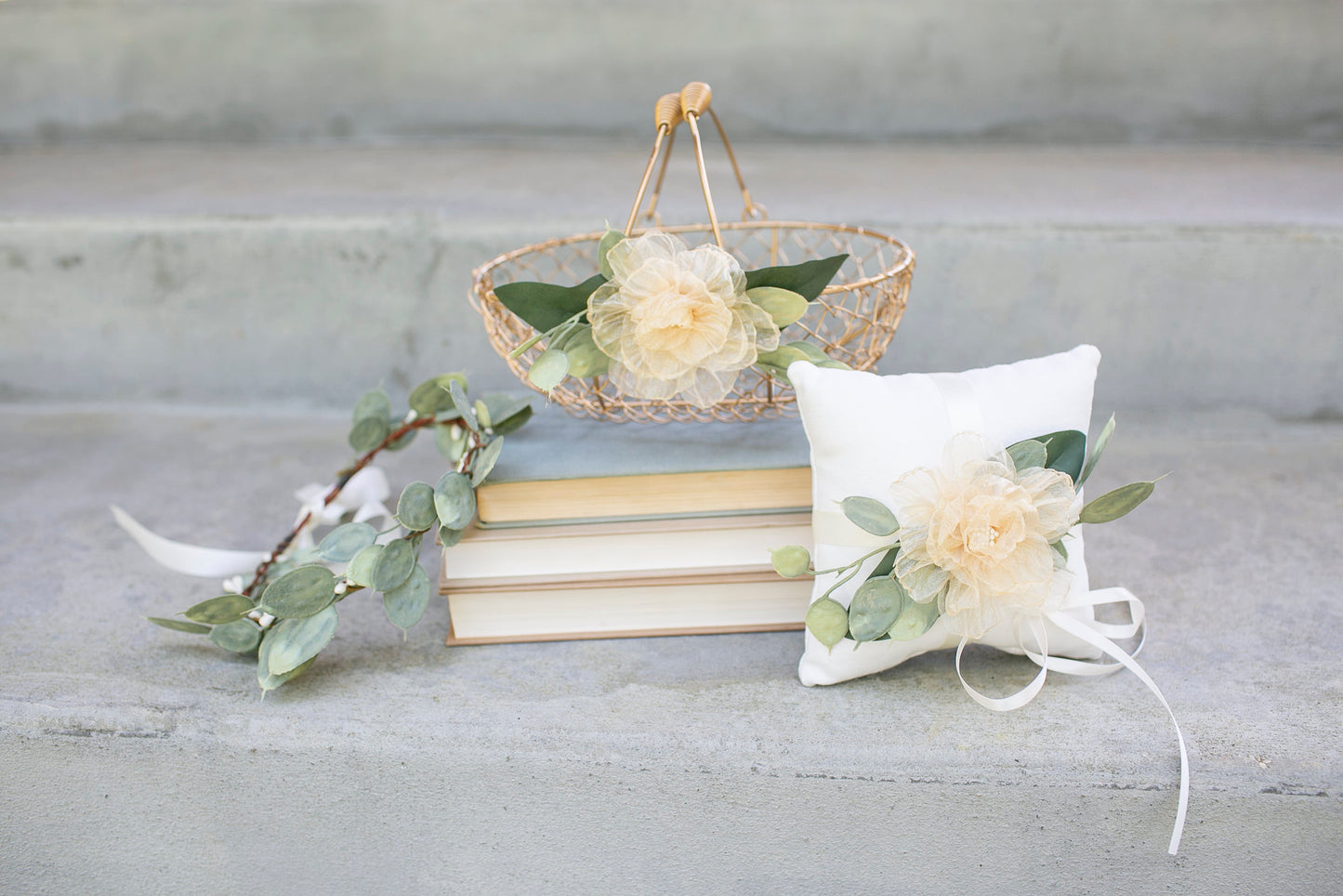 Amber Flower Girl Wire Basket